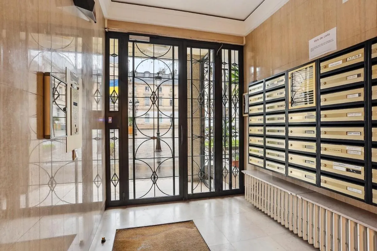 Charming Heart Of 15th Apartment